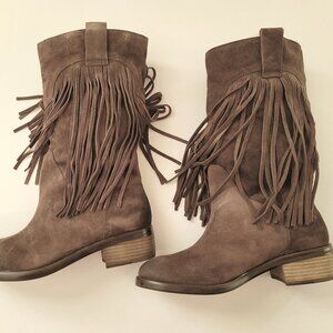 Fashionable brown suede boot with heels